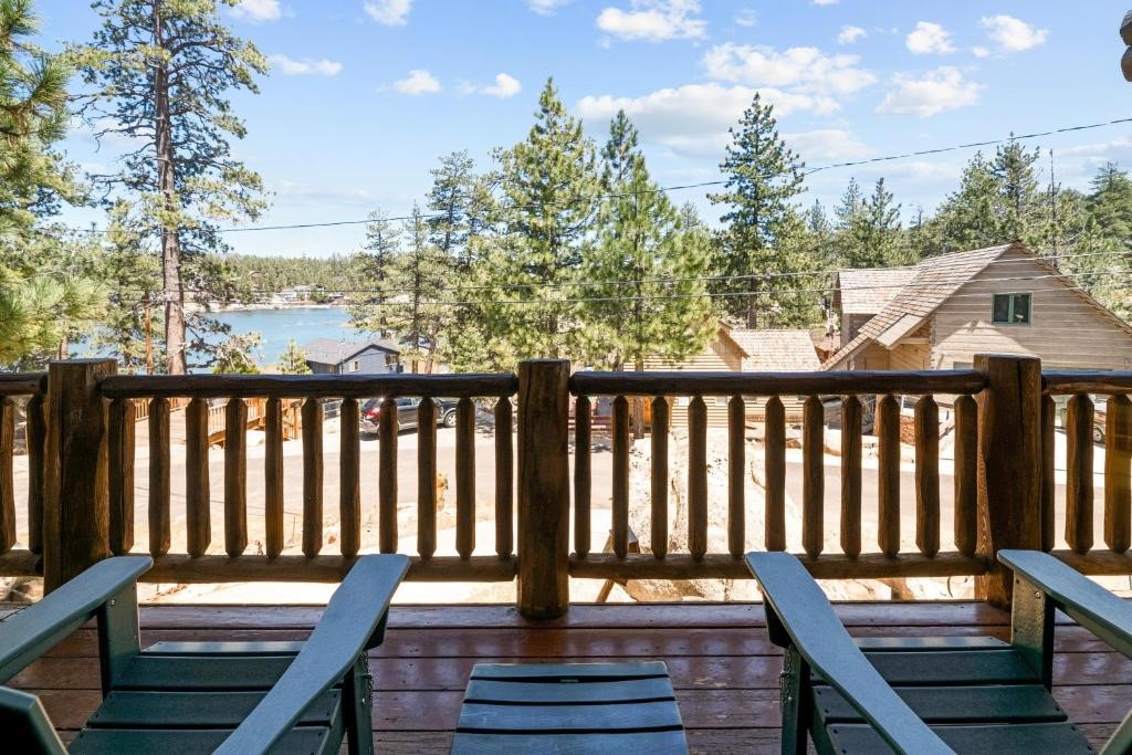 Detail Gallery Image 44 of 73 For 826 Boulder Rd, Big Bear Lake,  CA 92315 - 2 Beds | 2/1 Baths