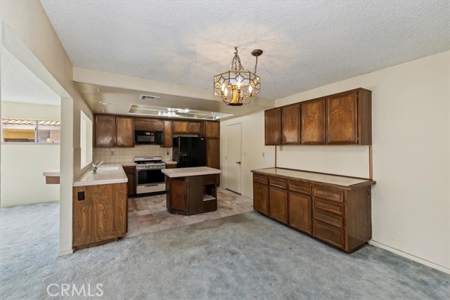 Detail Gallery Image 10 of 23 For 1825 Flame Tree Way, Hemet,  CA 92545 - 3 Beds | 2 Baths