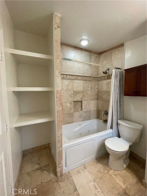 Detail Gallery Image 11 of 13 For 528 Cherry #C,  Long Beach,  CA 90802 - 1 Beds | 1 Baths