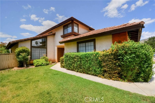 10685 Ridgefield, Moreno Valley CA: https://media.crmls.org/medias/848d3c31-48bb-41a7-bc5e-3a69703f1a15.jpg