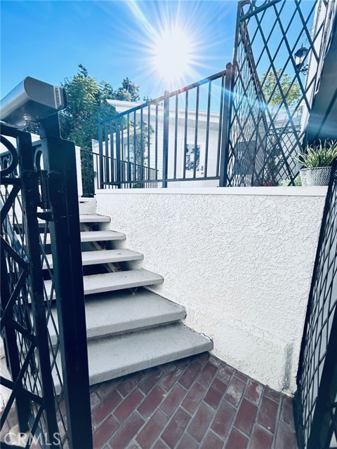 Detail Gallery Image 57 of 59 For 4950 Louise Ave #105,  Encino,  CA 91316 - 2 Beds | 2 Baths