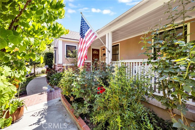 4547 Lasheart Drive, La Canada Flintridge CA: https://media.crmls.org/medias/848fe957-755b-4ec1-9ab7-086782d80f13.jpg