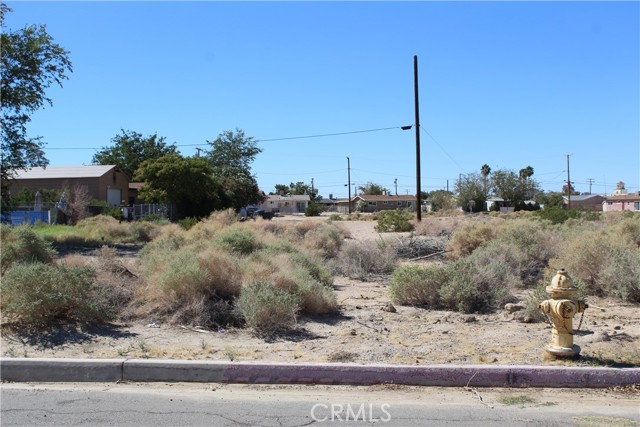 Detail Gallery Image 13 of 17 For 11 Dividing Line St, Yermo,  CA 92398 - – Beds | – Baths