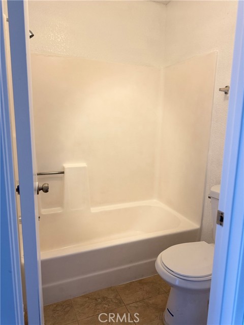 102 Park Shadow Court, Baldwin Park CA: https://media.crmls.org/medias/8490b237-69ae-4e24-9ac4-86ad8d6f47bc.jpg