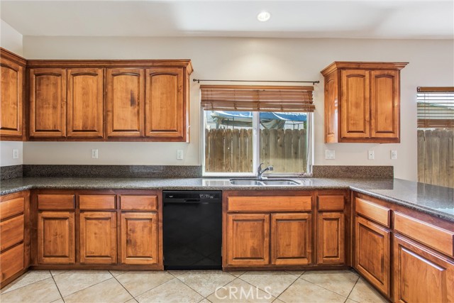 Detail Gallery Image 12 of 33 For 35265 Avenue C, Yucaipa,  CA 92399 - 3 Beds | 2 Baths