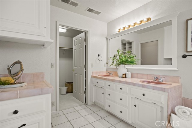 Detail Gallery Image 5 of 42 For 735 Silverado Estates Ct, Chico,  CA 95973 - 4 Beds | 2 Baths