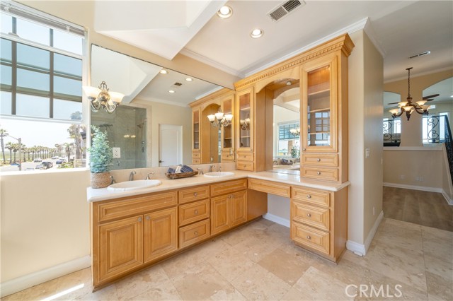 Detail Gallery Image 39 of 50 For 1404 Seacoast Dr, Imperial Beach,  CA 91932 - 4 Beds | 3 Baths