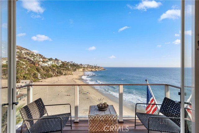 Detail Gallery Image 13 of 27 For 31889 Circle Drive, Laguna Beach,  CA 92651 - 4 Beds | 4/1 Baths