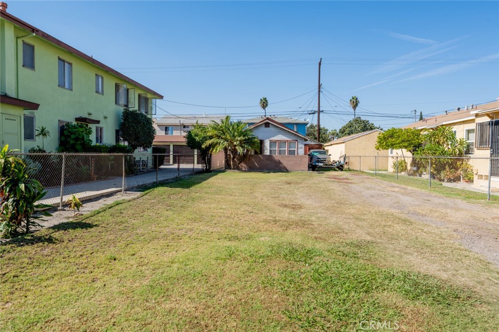 9523 State Street, South Gate, CA 90280