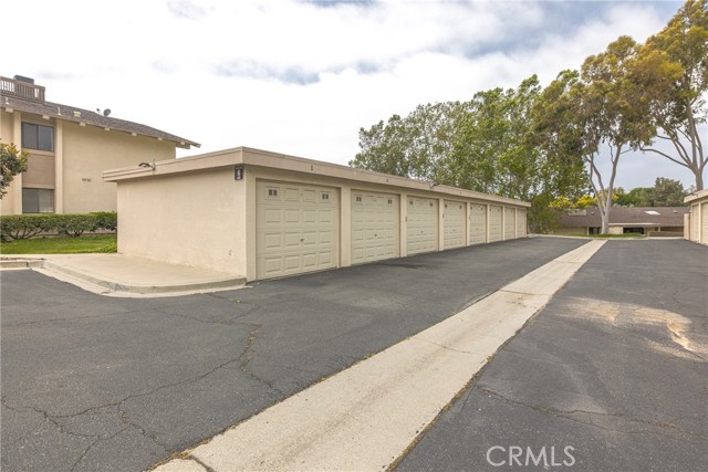 Detail Gallery Image 14 of 42 For 13526 La Jolla Cir #207-D,  La Mirada,  CA 90638 - 2 Beds | 2 Baths