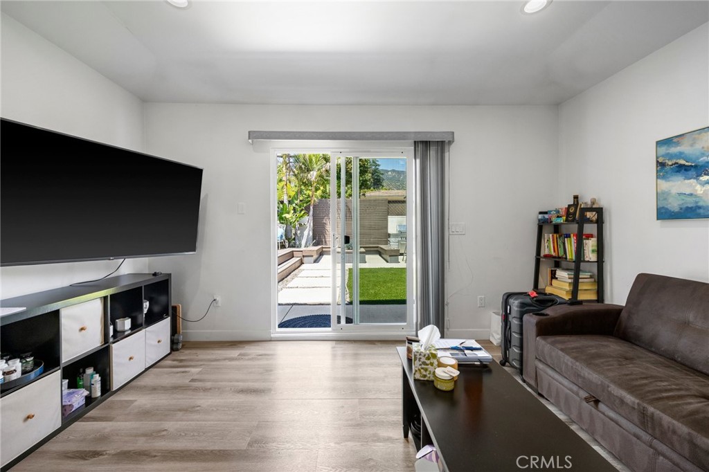 1521 N Columbus Avenue Glendale img 2