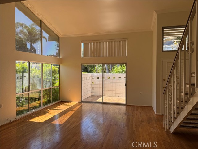 Detail Gallery Image 3 of 59 For 398 Avenida Castilla #B,  Laguna Woods,  CA 92637 - 2 Beds | 2 Baths