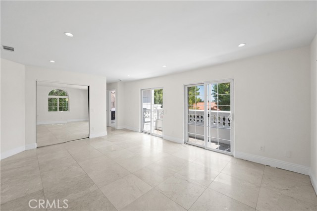 3856 Vista Linda Drive, Encino CA: https://media.crmls.org/medias/8492dac6-ad7e-4963-9d2e-3d722f903f91.jpg