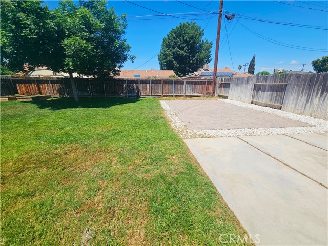 Detail Gallery Image 25 of 29 For 2124 Shamrock Way, Bakersfield,  CA 93304 - 2 Beds | 1 Baths