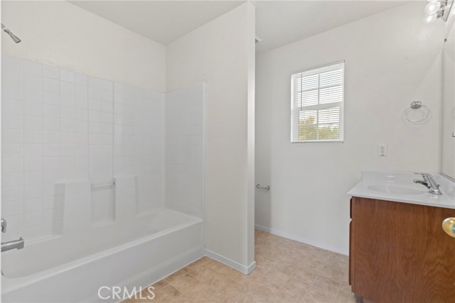 4347 Mathias, Merced CA: https://media.crmls.org/medias/8493bd3f-895d-435e-bfe1-b31c5f08f005.jpg