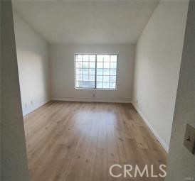 Detail Gallery Image 11 of 13 For 3851 Amberly Dr #E,  Inglewood,  CA 90305 - 3 Beds | 2 Baths