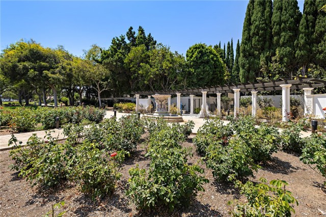 609 N Oakhurst Drive, Beverly Hills CA: https://media.crmls.org/medias/8493f5c0-c810-4bbf-b118-0fbd9f6ead07.jpg