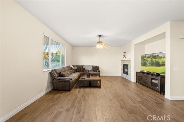 Detail Gallery Image 19 of 73 For 33926 Channel, Temecula,  CA 92592 - 4 Beds | 2/1 Baths