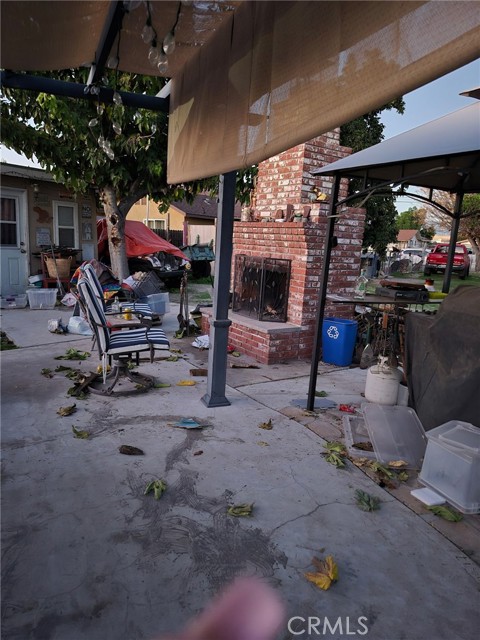 Detail Gallery Image 4 of 10 For 4010 Witt, Riverside,  CA 92501 - 2 Beds | 2 Baths