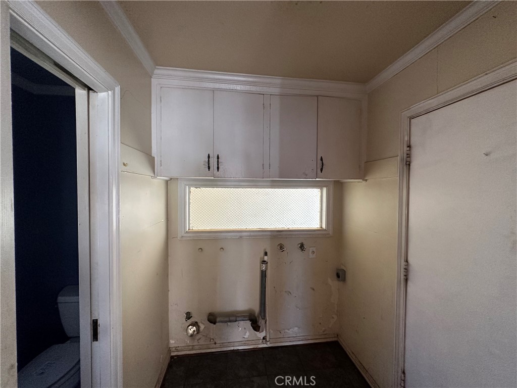 https://media.crmls.org/medias/84952795-169a-4c02-921c-4868d3155a89.jpg?preset=X-Large