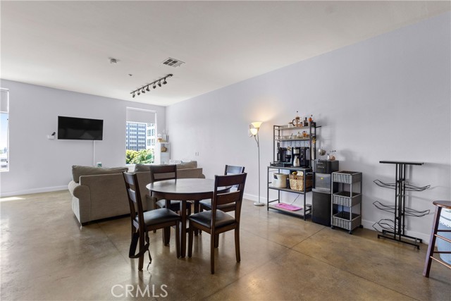 435 West Center Street Promenade, Anaheim CA: https://media.crmls.org/medias/84972002-6d79-4c73-a27f-5d88b90b2c4b.jpg