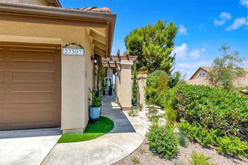 MLS #OC25181246 image #4