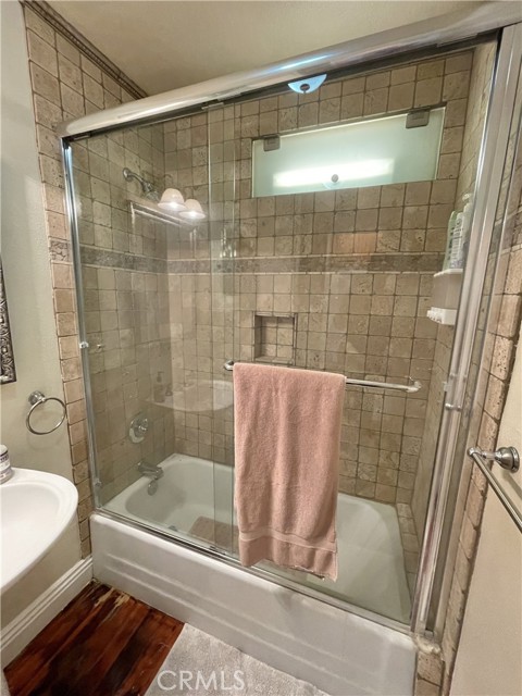 Detail Gallery Image 10 of 16 For 534 Gravely Ct, Hermosa Beach,  CA 90254 - 3 Beds | 2 Baths