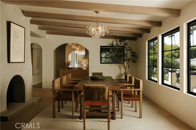 17930 Karen Drive, Encino CA: https://media.crmls.org/medias/8497c0f0-5361-43a5-90ef-cfece0b08caa.jpg