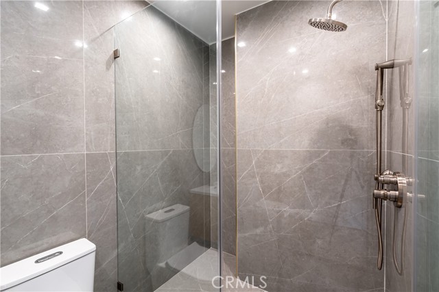 Detail Gallery Image 20 of 73 For 3362 Bellota, Los Angeles,  CA 90027 - 5 Beds | 5 Baths