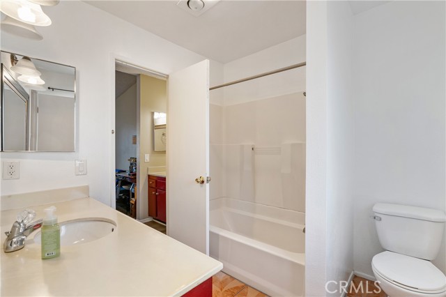 Detail Gallery Image 17 of 23 For 8702 Willis Ave, Panorama City,  CA 91402 - 2 Beds | 1/1 Baths