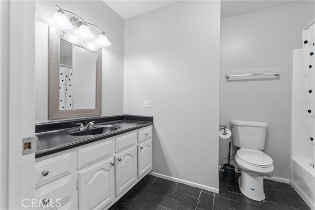 10004 E Avenue S10, Littlerock CA: https://media.crmls.org/medias/8498b06a-77ce-4c86-9c6e-51955d505a6b.jpg