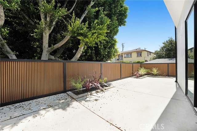 4036 Rosemont Avenue, Montrose CA: https://media.crmls.org/medias/8498d1d2-720e-498e-a971-f69a4b486ed0.jpg