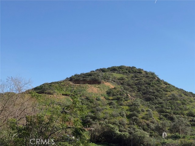 Detail Gallery Image 4 of 6 For 17580 Wicker Way, Riverside,  CA 92504 - – Beds | – Baths