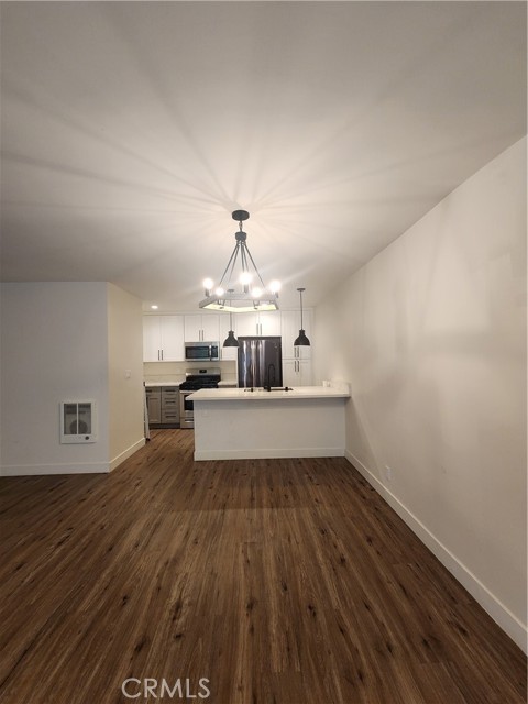 Detail Gallery Image 10 of 36 For 120 S Francisca Ave #18,  Redondo Beach,  CA 90277 - 2 Beds | 2/1 Baths