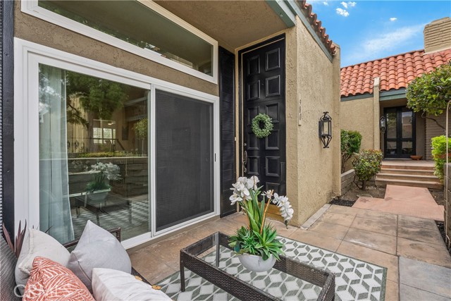 980 Palo Verde Avenue, Long Beach CA: https://media.crmls.org/medias/849c77b5-3e36-4eb9-8c97-2cb04e1096e9.jpg