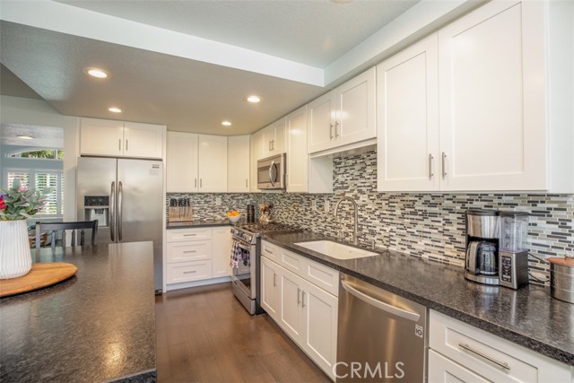 Detail Gallery Image 4 of 45 For 27 Royal Tern, Aliso Viejo,  CA 92656 - 3 Beds | 2/1 Baths