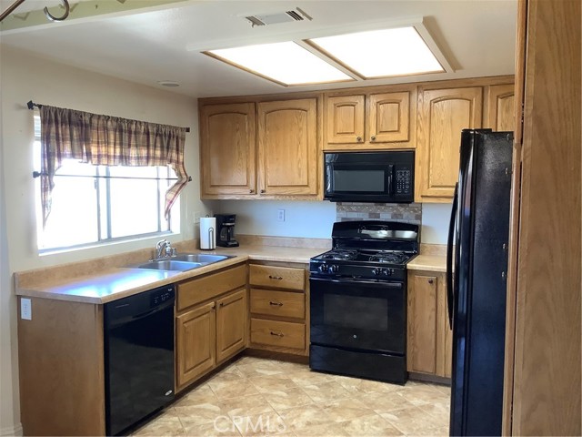 10578 Jamul Road, Apple Valley CA: https://media.crmls.org/medias/849ce44a-286f-401e-883b-93dd7e3ef331.jpg