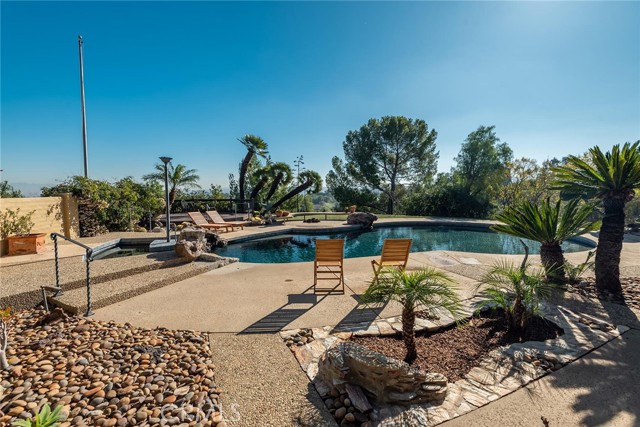 24971 KIT CARSON Road, Hidden Hills CA: https://media.crmls.org/medias/849cf961-671b-46f1-a010-e15d77bb9791.jpg