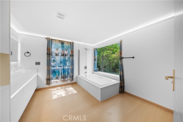 27411 Santa Fe Street, Hemet CA: https://media.crmls.org/medias/849d504b-60b9-42bf-82bf-616d5dfb24eb.jpg