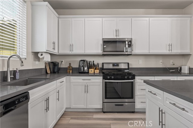 Detail Gallery Image 18 of 61 For 1208 Dock, Harbor City,  CA 90710 - 4 Beds | 4 Baths