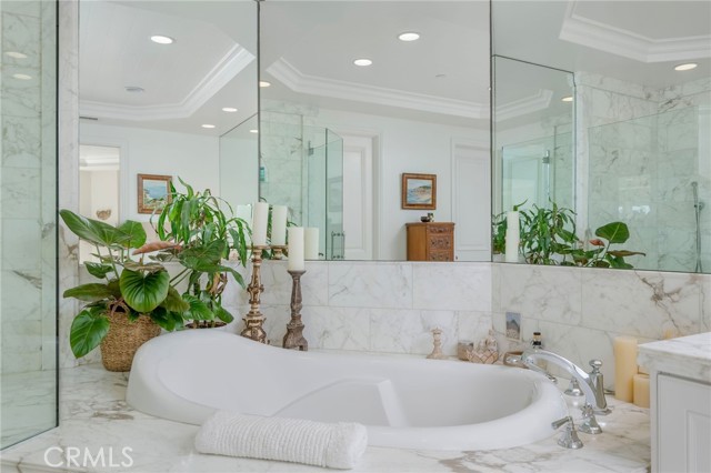 Detail Gallery Image 19 of 29 For 846 Diamond St, Laguna Beach,  CA 92651 - 3 Beds | 2/1 Baths