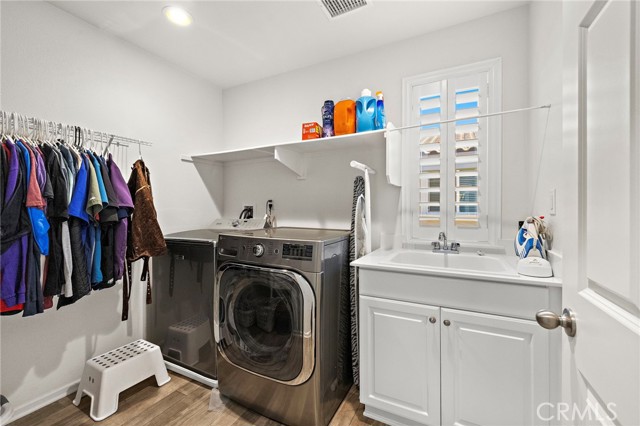 Detail Gallery Image 17 of 23 For 11662 Starlily Ct, Corona,  CA 92883 - 4 Beds | 3 Baths