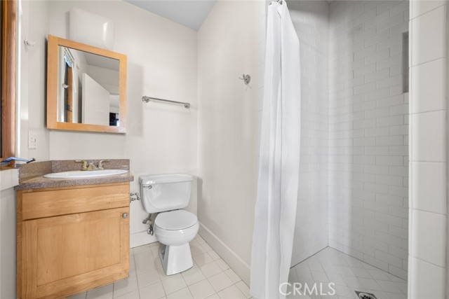 Detail Gallery Image 21 of 35 For 112 S Roosevelt Ave #102,  Pasadena,  CA 91107 - 3 Beds | 2/1 Baths