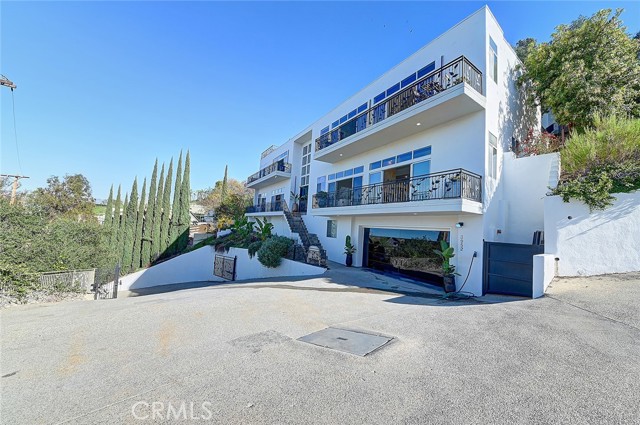 Detail Gallery Image 43 of 44 For 3952 Oakfield Dr, Sherman Oaks,  CA 91423 - 5 Beds | 4/1 Baths