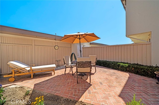 Detail Gallery Image 20 of 36 For 9745 Port Royal Cir, Huntington Beach,  CA 92646 - 2 Beds | 1/1 Baths