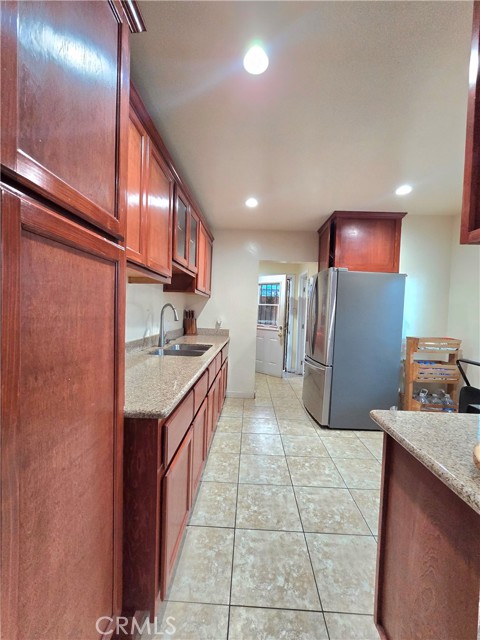 Detail Gallery Image 12 of 51 For 14023 Hubbard St, Sylmar,  CA 91342 - 7 Beds | 4 Baths