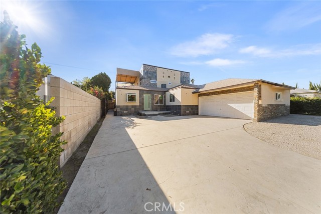 Detail Gallery Image 2 of 31 For 18750 Collins St, Tarzana,  CA 91356 - 7 Beds | 6 Baths