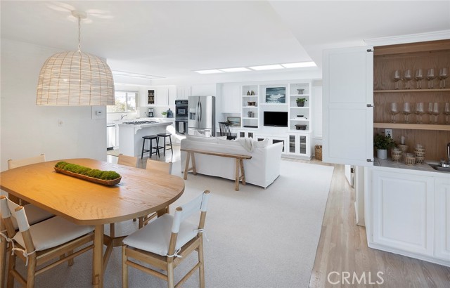 Detail Gallery Image 10 of 33 For 564 Seaward Rd, Corona Del Mar,  CA 92625 - 3 Beds | 2/1 Baths