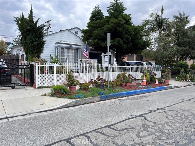 412 E Ellis Street, Long Beach, CA, 90805 412 E Ellis Street, Long Beach, CA, 90805