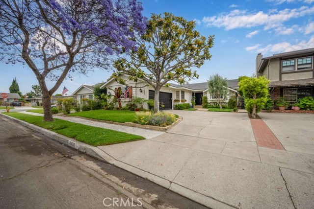 3650 Claremore Avenue, Long Beach CA: https://media.crmls.org/medias/84a365a3-bbb8-41e0-883c-a7ccf86651c6.jpg